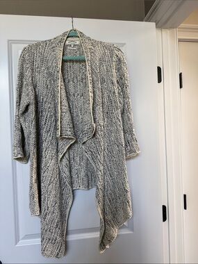 Soft Drape Open-Front Cardigan Sweater in Cream and Black